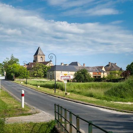Gite Le Noyer - L'Ancien Vignoble Saint-Julien-de-Lampon Exterior photo